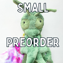 Load image into Gallery viewer, Small Praying Mantis Preorder
