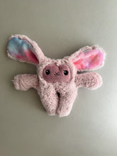 Load image into Gallery viewer, Rose pink bunny