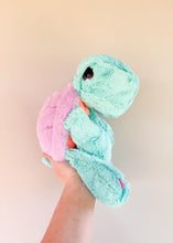 Load image into Gallery viewer, Max Turtle Medium

