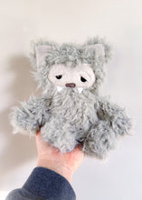 Load image into Gallery viewer, Man
