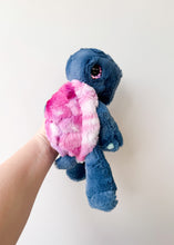 Load image into Gallery viewer, Lily Turtle Small
