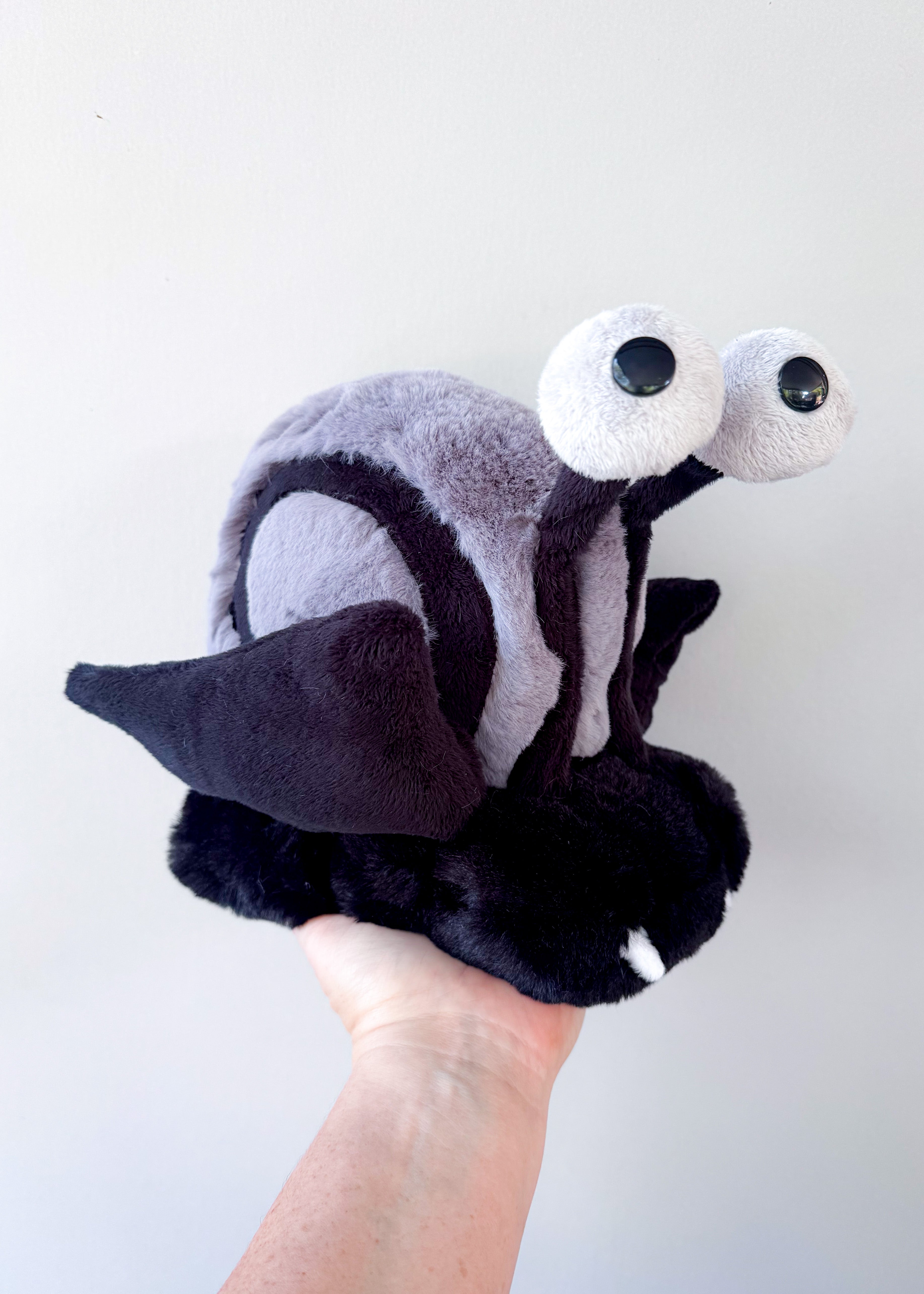 Vampire Bat Snail – Creature Islands