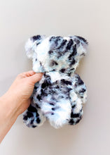 Load image into Gallery viewer, Wall Street
