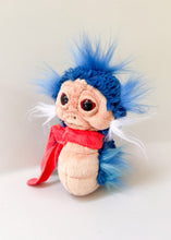 Load image into Gallery viewer, Ello Worm Preorder
