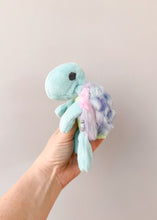 Load image into Gallery viewer, Party Turtle XS
