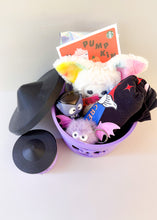 Load image into Gallery viewer, Mini Bat bundle Waffle Entry
